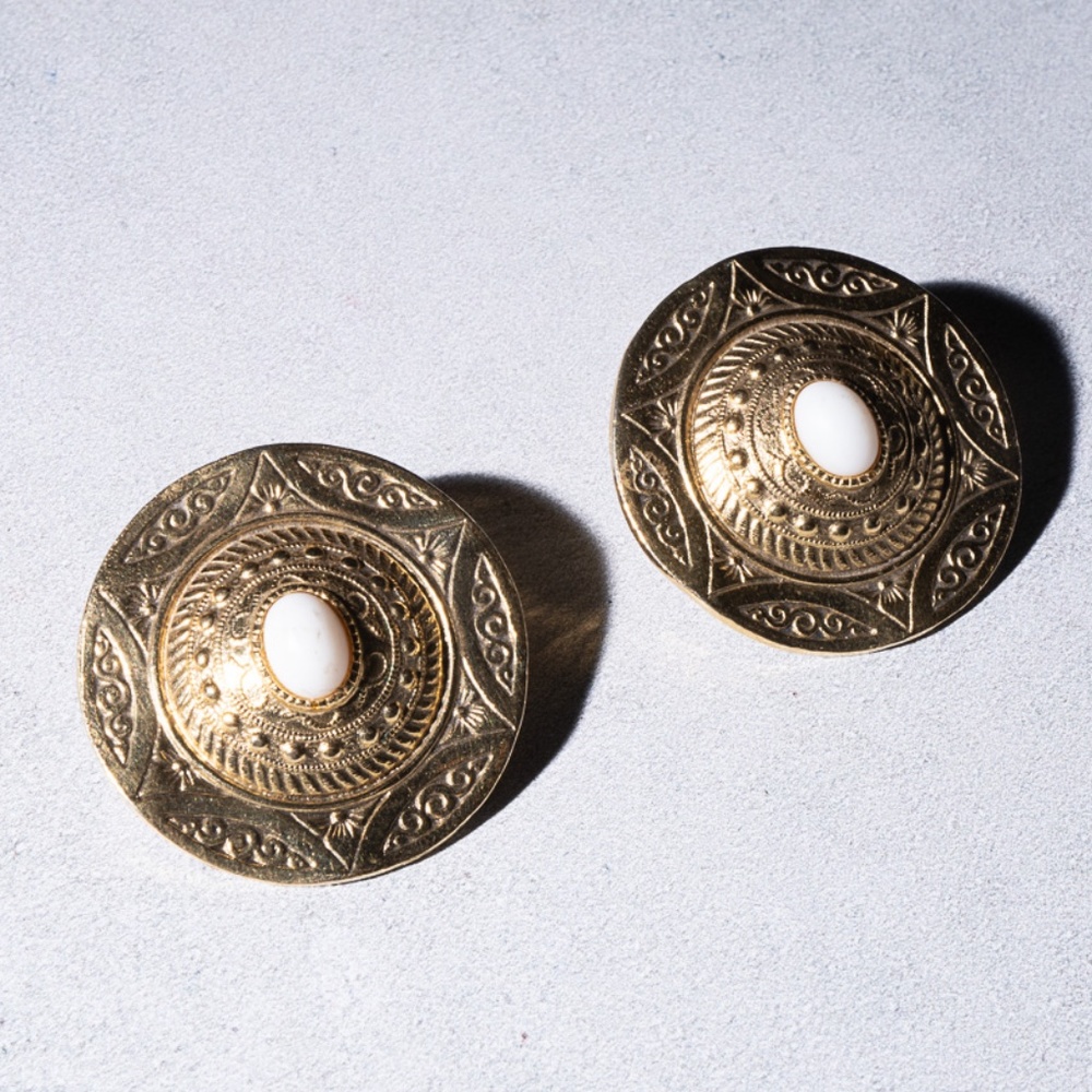 Circle Etched Designed Clip On Earrings with White Pearl 80s